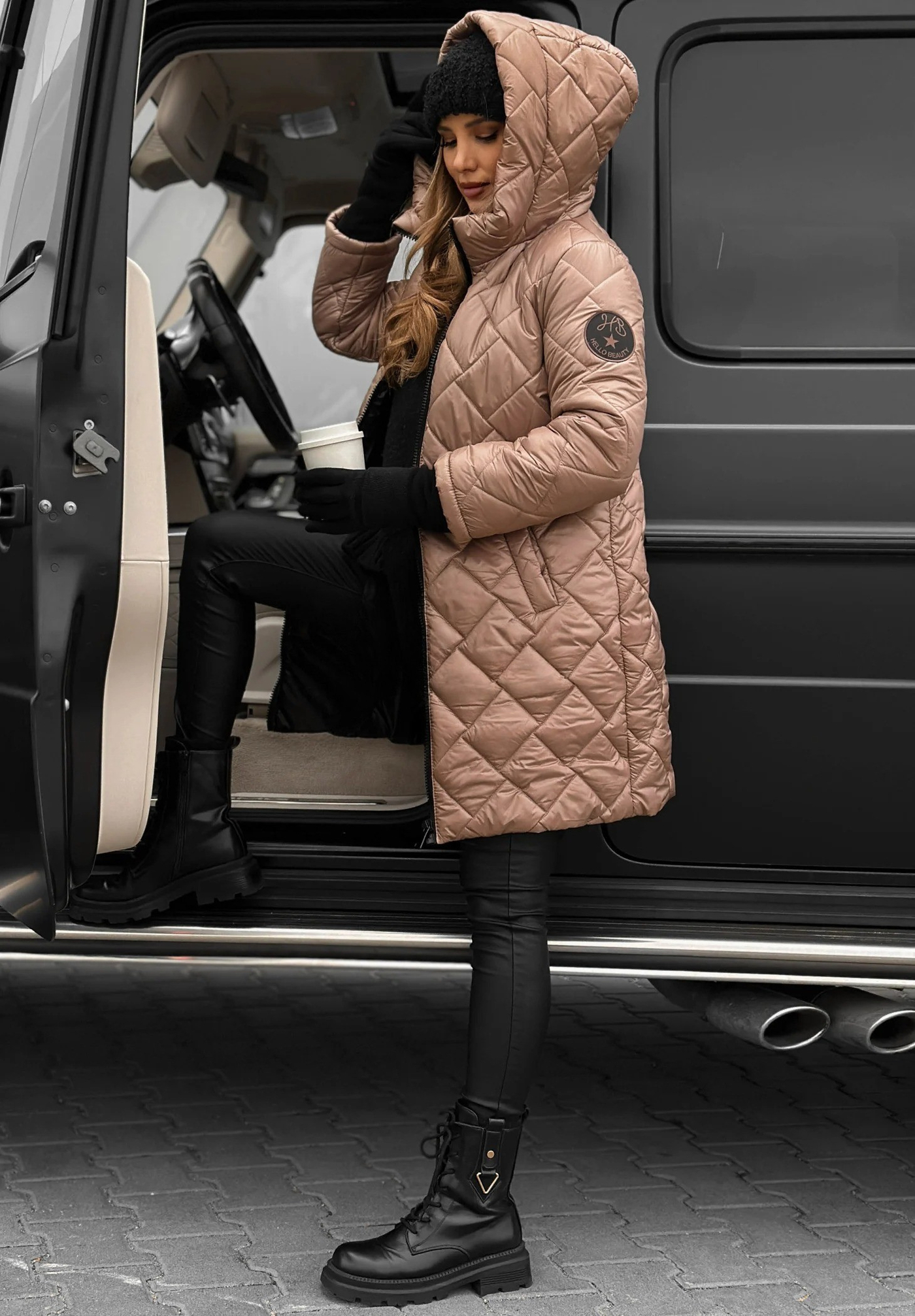 Louise - Veste matelassée élégante en duvet avec capuche